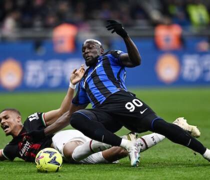 Che palle il giornalismo italiano che bacchetta Lukaku e il suo procuratore cattivone