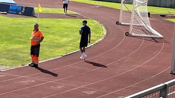 FOTO – Garcia abbraccia un altro big: capitan Di Lorenzo è in campo a Dimaro