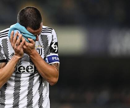 Giuntoli e Manna fanno fuori Bonucci dalla Juve: escluso dalla rosa e anche dalla tournée (Gazzetta)