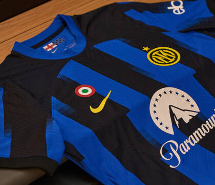 Inter, Paramount+ solo per un anno e manca lo sponsor sul retro della maglia