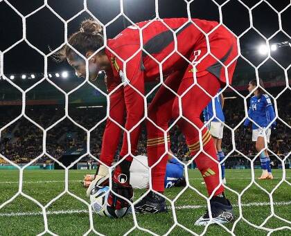 Mondiali femminili, l’Italia conferma la propria arretratezza culturale: nessun vertice federale in tribuna