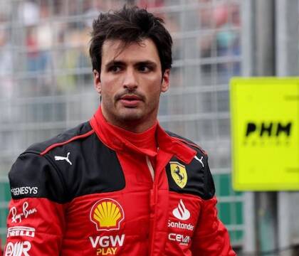 Sainz: «Farò del mio meglio per rimanere in Ferrari, la mia priorità è quella»