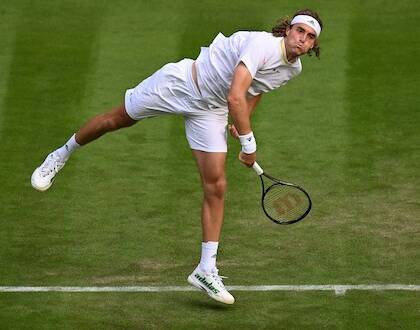 Tsitsipas: «Djokovic ha delle routine pazzesche, così ha evitato gli infortuni di Nadal»