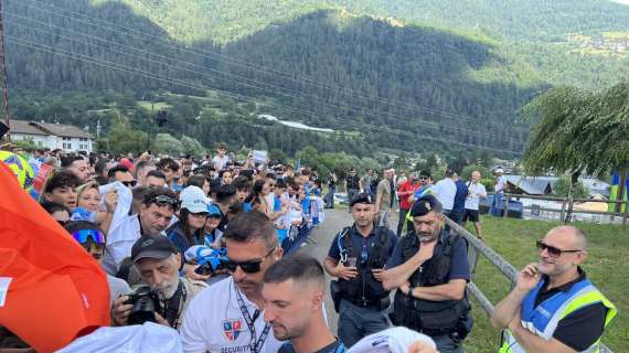 FOTO – Politano, Demme e Contini firmano gli autografi: acclamatissimo l’ex Inter