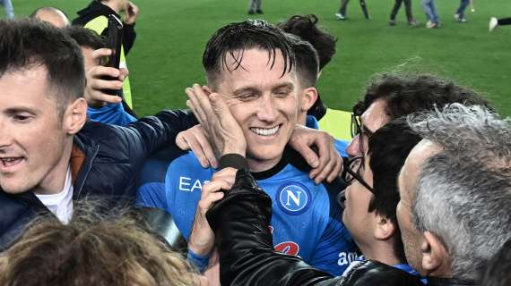 Zielinski, Lotito alza l’offerta ed il Napoli tratta il sostituto: le ultime