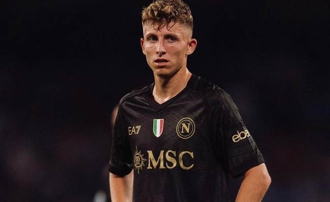Lindstrom: “C’è un motivo se ho preferito Napoli a Liverpool. Tifosi incredibili, non posso rilassarmi”