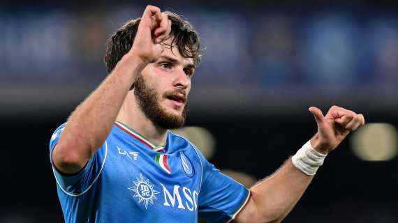 Kvara esalta Osimhen: “Ragazzo speciale, è sempre disponibile con noi”