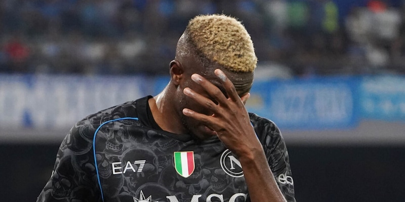 Napoli, l’ex fisioterapista sull’infortunio di Osimhen: “C’è bisogno di tempo…”