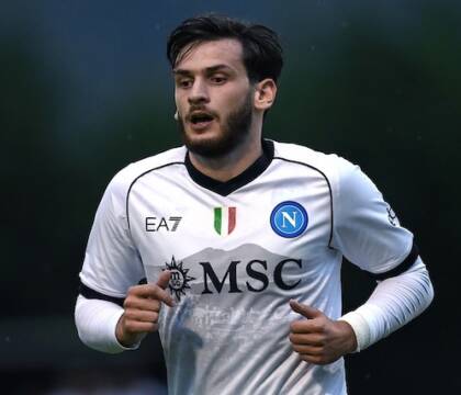Kvara, il Napoli vuole blindarlo presto. In estate anche il Real ci aveva provato (Gazzetta)