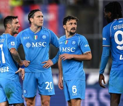 Ore difficili in casa Napoli, mentre i senatori cercano di tenere il gruppo unito