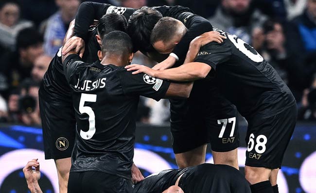 PRIMA PAGINA IL MATTINO – A testa alta, il Napoli cede al Real Madrid nel finale
