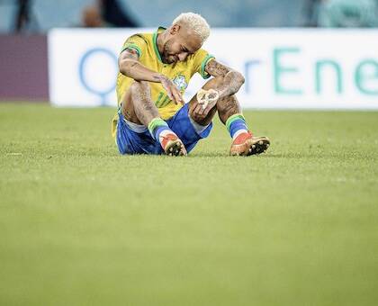 Terrore per Neymar: malviventi assaltano la casa e provano a rapire compagna e figlia