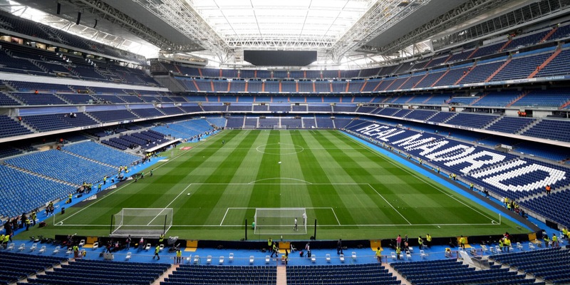 Grande attesa per la sfida al Real Madrid: l’annuncio del Napoli sui tifosi