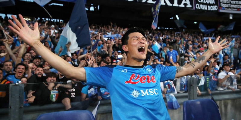 L’ex Napoli Kim premiato come miglior giocatore asiatico all’estero