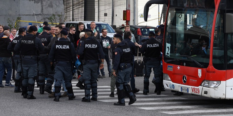Scontri a Napoli, stangata per i tifosi dell’Union: la decisione del Questore