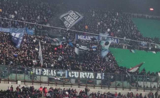 Tifosi Napoli furiosi: “Giochiamo in 10, fa più danni di Garcia”