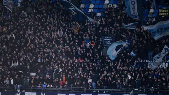LIVE – Napoli-Cagliari, pre-partita: squadre in campo per il riscaldamento