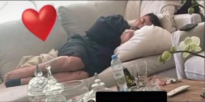 Lavezzi, sui social la prima foto dopo il ricovero