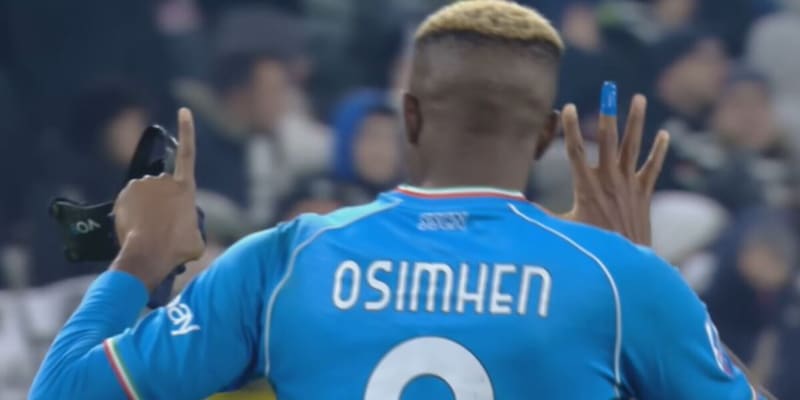 Osimhen, gesto clamoroso ai giocatori della Juve: la foto diventa virale