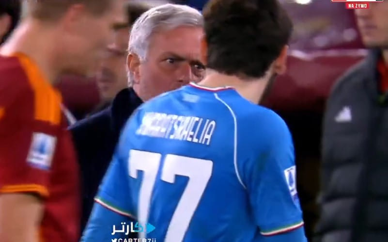 Roma-Napoli, Mourinho furioso con Kvaratskhelia: duro faccia a faccia. Nessun accenno alla mancata espulsione di Cristante -VIDEO