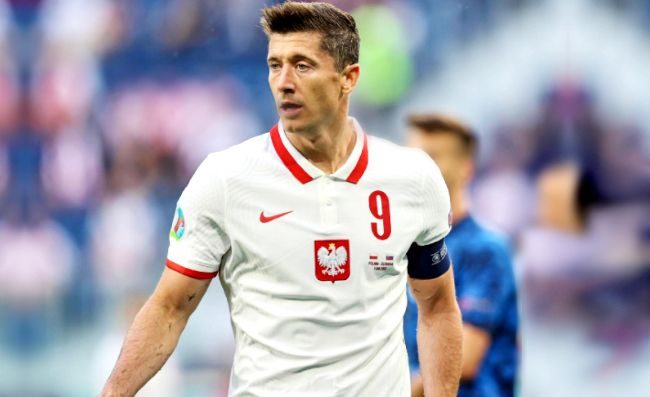Lewandowski: “Ritiro? Tra 4 anni”. Poi parla di un possibile futuro da allenatore