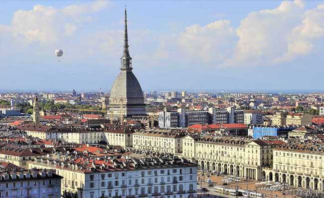 Terribile episodio vandalico a Torino. Da Napoli e Pescara: “Esprimiamo profonda disapprovazione”