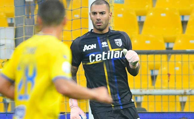 Tifosi Parma: “Basta trattare col Napoli: ci ha rifilato tre pacchi”