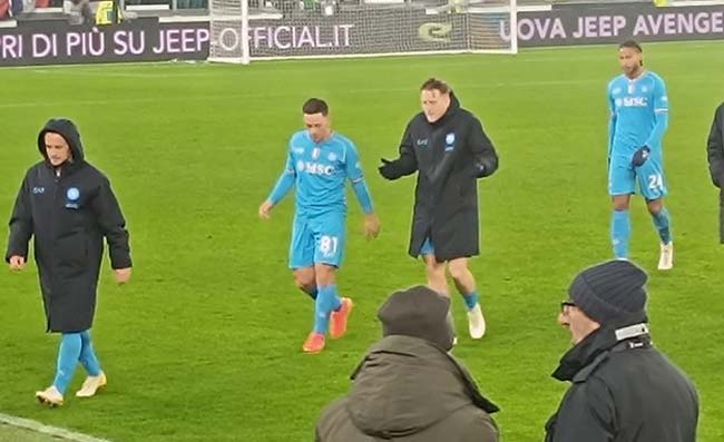 Zielinski affranto, a fine gara il suo gesto è eloquente. C’è rammarico