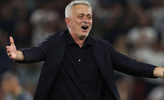 Mourinho vuole il Napoli, ha chiesto a Mendes di organizzare incontro con De Laurentiis