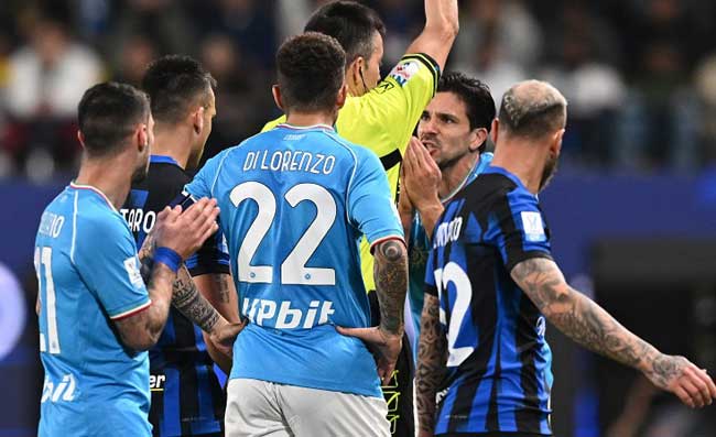 Napoli, pagelle Del Genio: 7.5 a Simeone. Quattro calciatori da otto. Sei a Politano
