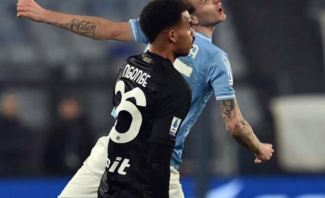 CORRIERE – Lazio-Napoli: l’anticalcio. Una partita così brutta non si può