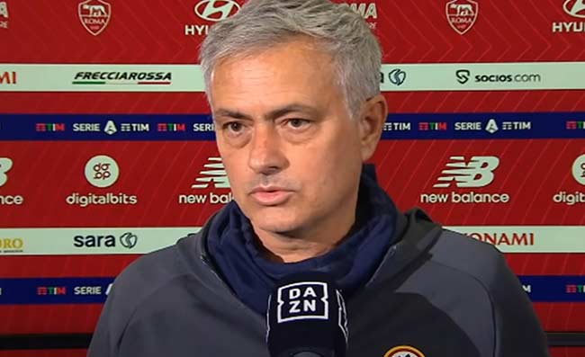 “Dove allenerai?”, giornalista spagnolo intercetta Mourinho. La risposta di Josè (niente Al Shabab)