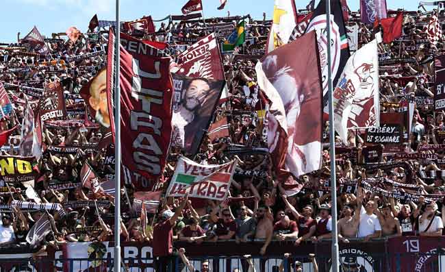 Esposito: “Iervolino, uno di questi due al posto dello scarso Inzaghi. Arechi da squalificare”