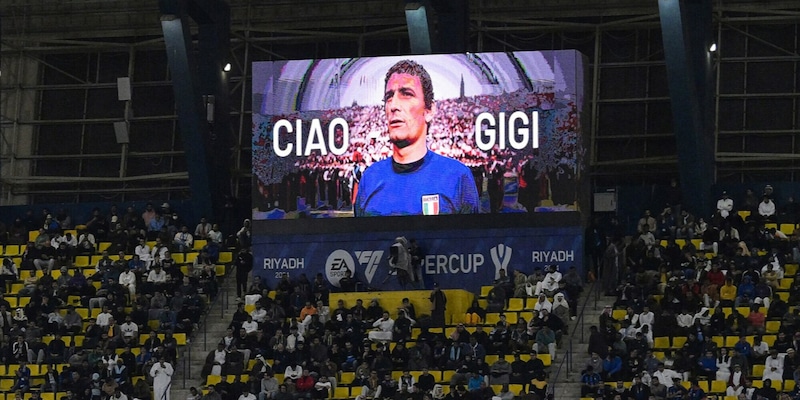Fischi durante il minuto di silenzio per Gigi Riva: caos in Napoli-Inter. Ma c’è un motivo