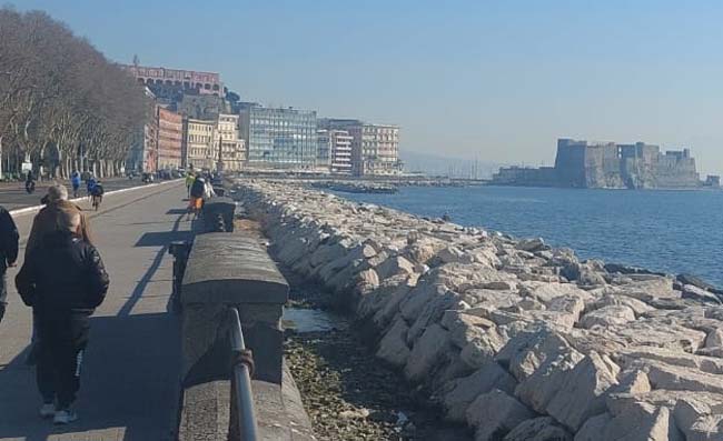 Napoli, 31 gennaio. Un turista di Torino: “Sono partito con la neve e ho trovato la Primavera”