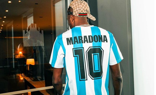 Osimhen: “Maradona è il miglior giocatore di tutti i tempi. Cavani una leggenda”