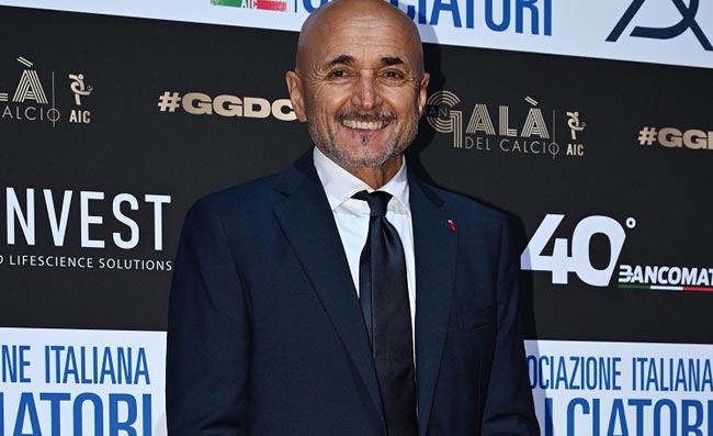 Spalletti: “Napoli-Inter? Felice qualsiasi modo andrà a finire. Giocare a 3 non mi piace”