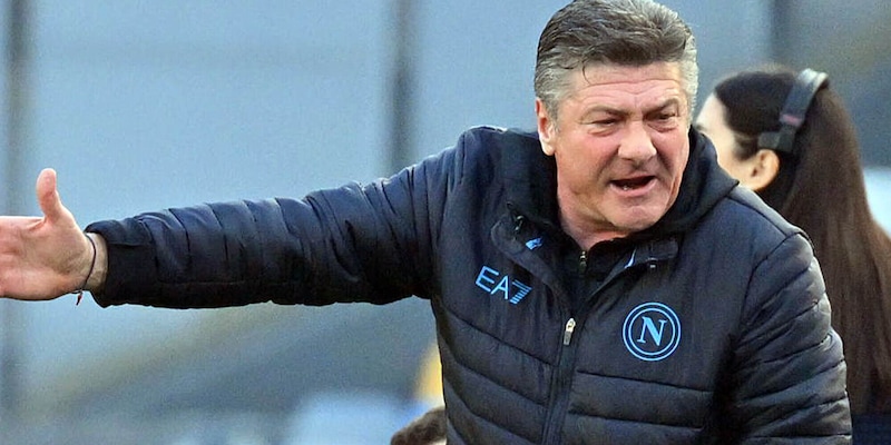 Mazzarri a rischio esonero: il sostituto sarà in tribuna per Napoli-Barcellona