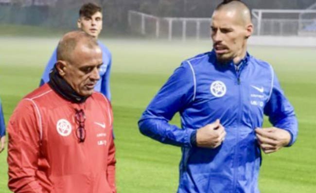 Hamsik in ritiro con la Slovacchia: bellissimo regalo dalla SSC Napoli (FOTO)