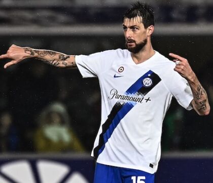 L’Inter ha riletto l’intervista di Acerbi? La libertà di insultare i serbi è una chicca dell’Acerbi-pensiero