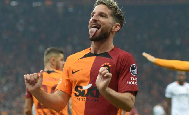 Mertens non invecchia mai, strepitoso gol contro il Kasimpasa (VIDEO)