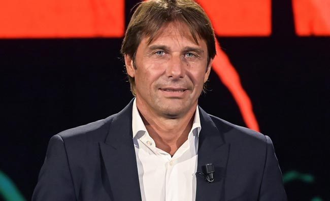 Napoli, casting allenatore: Conte il preferito, 5 alternative. Ipotesi Pecchia