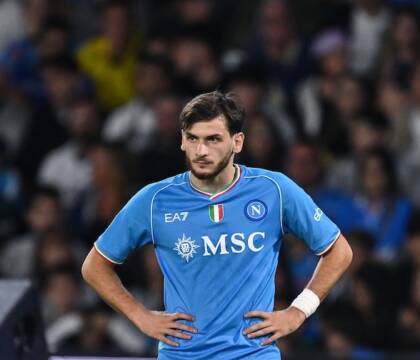Sky: l’infortunio di Kvaratskhelia non è grave, ma è a rischio contro l’Atalanta