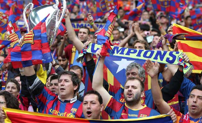 Barcellona inguardabile, dai tifosi fischi e il coro: “Martedì fuori le p…”