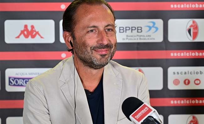 Bari, De Laurentiis ci crede: “Avanti con Iachini, play-off ancora possibili”