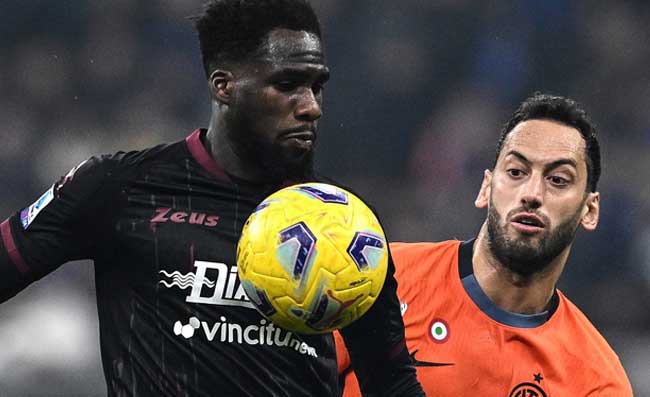 Dia ancora fuori, la Salernitana usa il pugno duro. Non sarà reintegrato