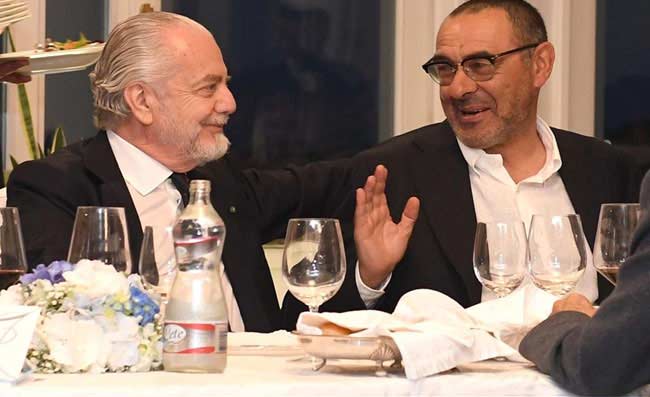 Il Mattino: “Sarri candidato numero uno per la panchina del Napoli. Da qualche settimana si sente con De Laurentiis”