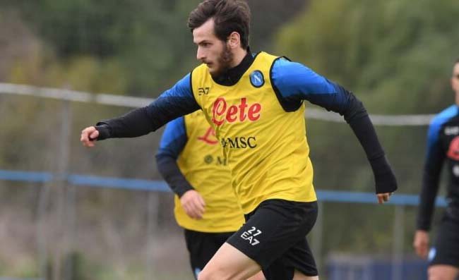 Il “balletto” di Kvara non basta, rischia di saltare Napoli-Atalanta: scelto il sostituto