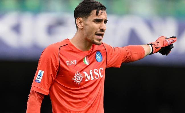 Meret-Napoli, attivata clausola rinnovo fino al 2025. Ma non è detto che resti