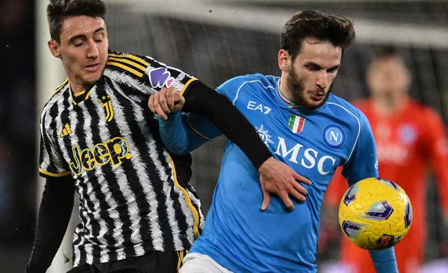 Napoli-Juventus, pagelle: Kvaratskhelia show, gol e gesto chiaro. Raspadori c’è, Calzona pure